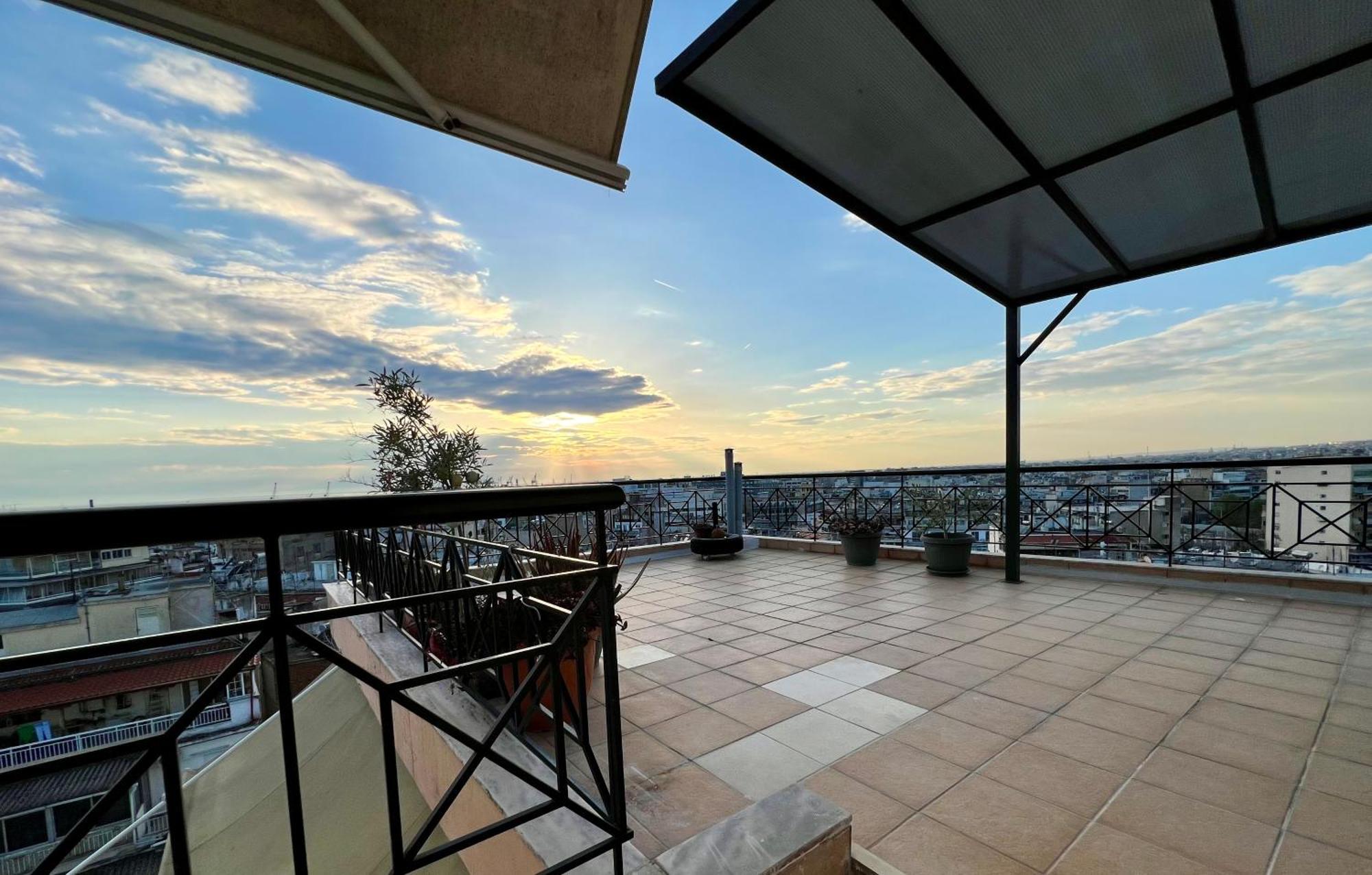 180° Rooftop View テッサロニキ エクステリア 写真